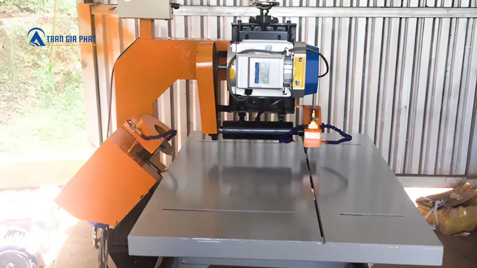 Máy cắt granite kết hợp cắt gạch của Hải Minh