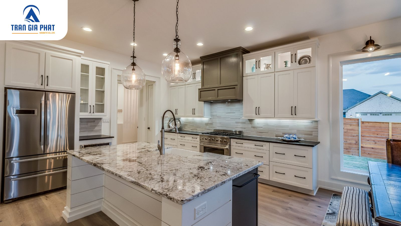 Giá đá hoa cương cho mặt bếp